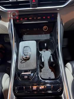 Maxus G90
